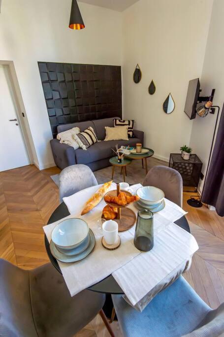 Elegant T2 Renove 4 Pers, Centre Nice, Climatise Apartment